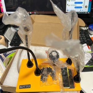 NIB Helping Hands Soldering Third Hand Soldering Tool Pcb Holder Station w4 Flex